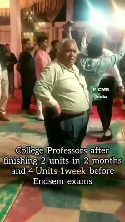Professor apni beti ki shaadi mai