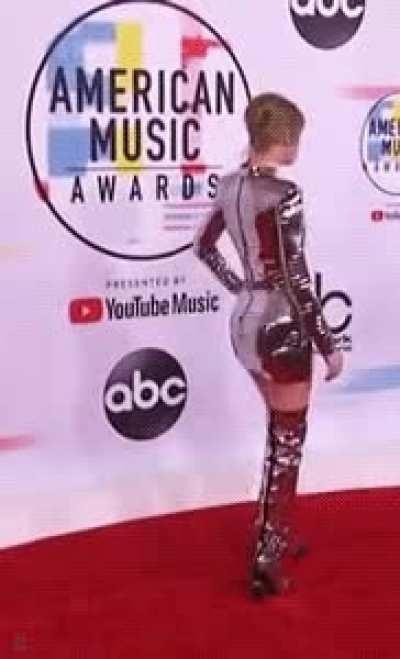 Best Dress Bum