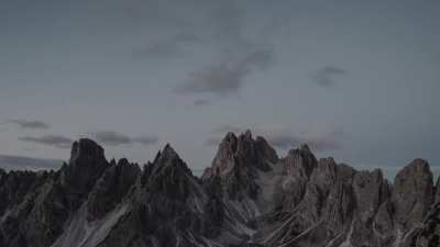 Daybreak timelapse from Cadini di Misurina (Dolomites, Italy) with Fujifilm xs10 - Full vid in comments