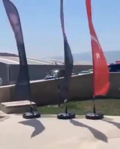 atatürk erdoğana tek atıyor