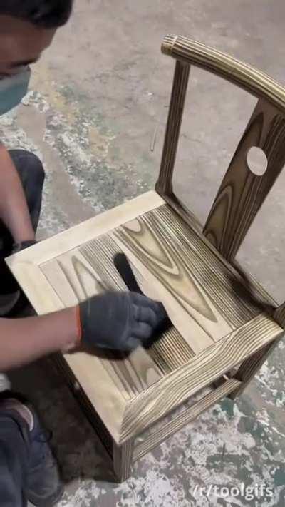 Painting faux wood grain