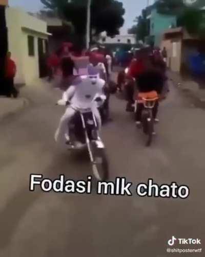 Sou do antigo clã posso ficar ADM 👉👈😖