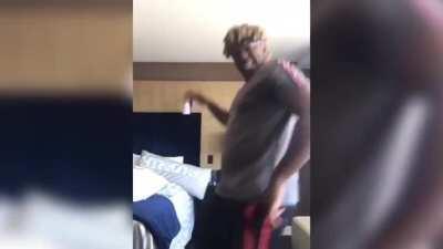 This fatneek beat Logan Paul with only 3 months training