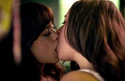 Jenna Ortega and Gideon Adlon