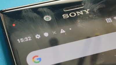 Notification icons fightning with each other