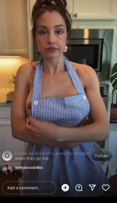 @Kerabear_official on IG live.