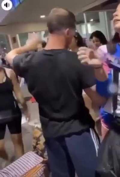 To retrieve luggage peacefully