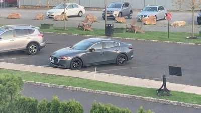 Was at a parking lot for a hiking trail and noticed someone left their blinker on, I have no way to find out who it is to tell them, lord help them when they come back to leave and their battery is dead