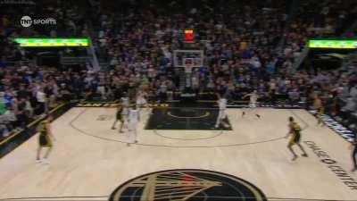[Highlight] Stephen Curry's 3-point dagger in OT vs. the Boston Celtics last night (with replays) - with TNT's broadcast and then the Celtics' one.