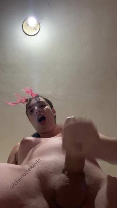 Milk is falling, open your mouth 🤭🤤