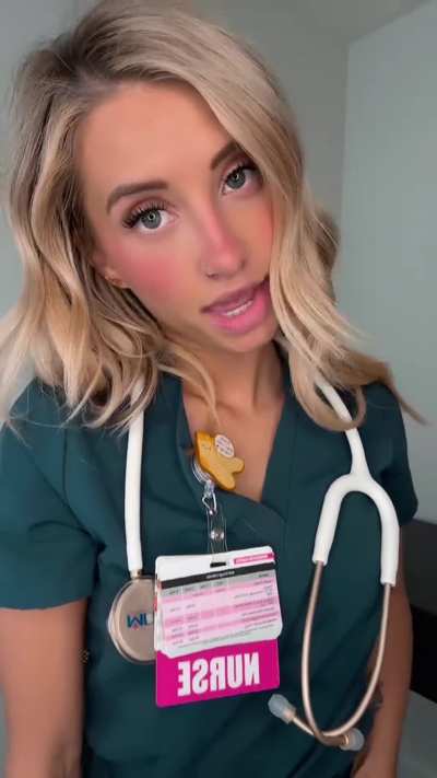 If I showed you nudes during work, would you wanna see them?