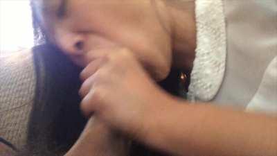 Sexy Chinese amateur loves to suck dick