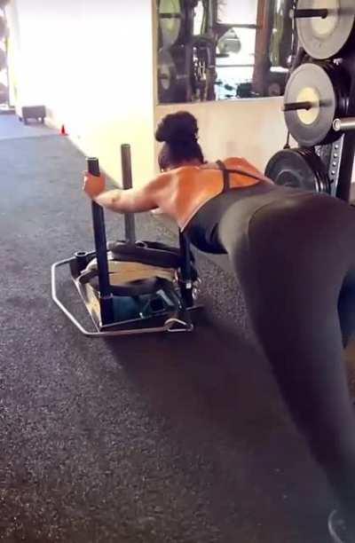 I’d eat her ass with knife and fork 🤤