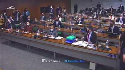 CPI da Covid: Ministro da CGU chama senadora Simone Tebet de 'descontrolada'. Senadores rebatem e chamam o ministro de 'machista', 'moleque', 'pau mandado' e 'moleque de recados de Bolsonaro'. Com tumulto, sessão é suspensa