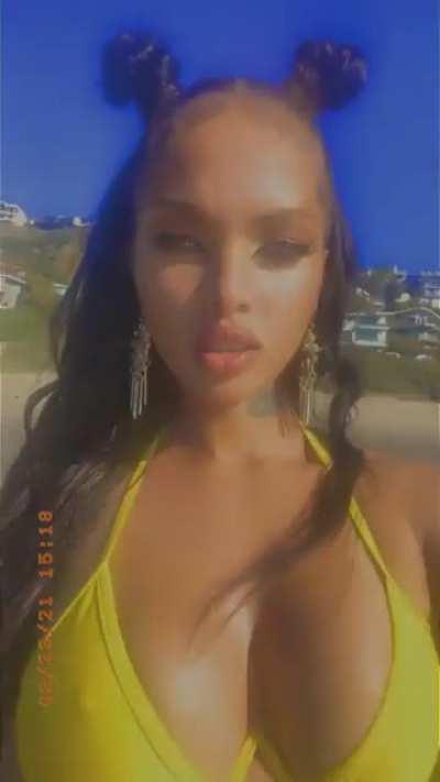 Lola Monroe