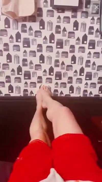 @armykatharinewithina was live showing off her cute hot beautiful white toes!! 💋💋💋💋💋💋💋💋💋💋