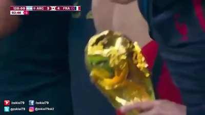 En un universo paralelo. Hecho por Zekiel79.