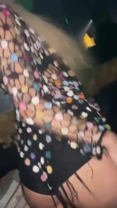 Azzy gostosa rebolando (azzyoriginxl)