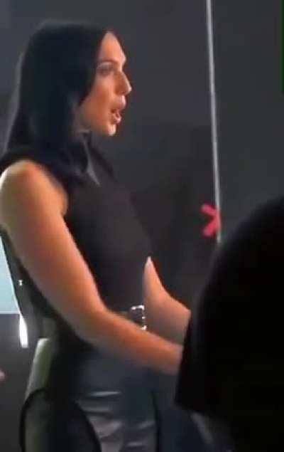 Imagine having Gal Gadot’s tongue swirling around your cock