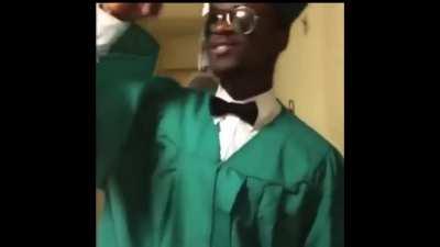 Doge graduating 📈