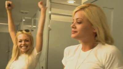 2 girls in the toilet