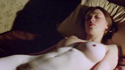 Lara Belmont - The WarZone (1999)