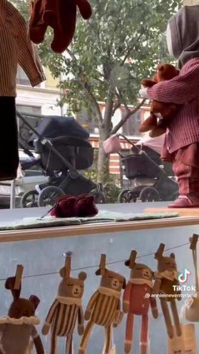 Denmark: Where babies nap alone outdoors