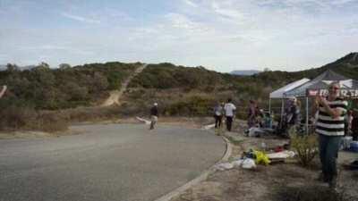 Skateboarder's insane recovery from a wipe out