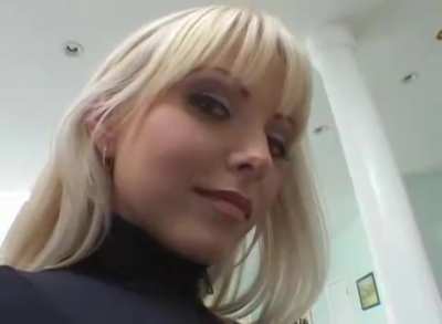 Slutty blonde Jana Cova teases in her latex dress full of zippers 🔥