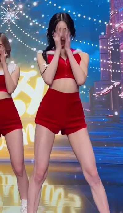 Itzy - Yuna (with audio)