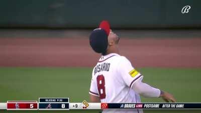 [Highlight] [Highlight] Eddie Rosario's sliding catch ends the Braves' 3-game losing streak to avoid the Cardinals sweep.
