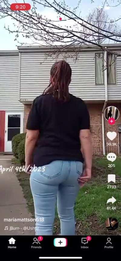 Someone come get grandma.