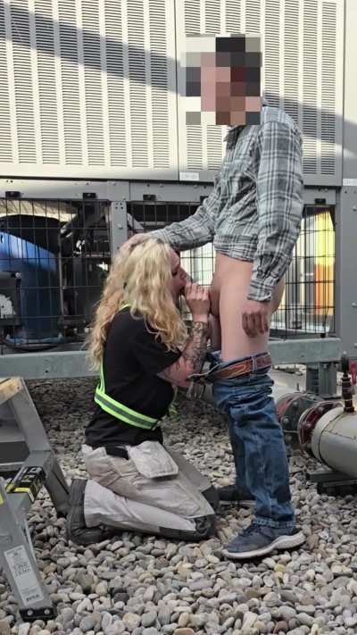 My Asian foreman loves blowjobs