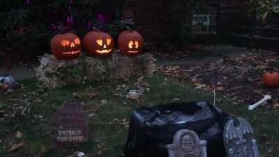 Projector you’re spice up Halloween decorations!