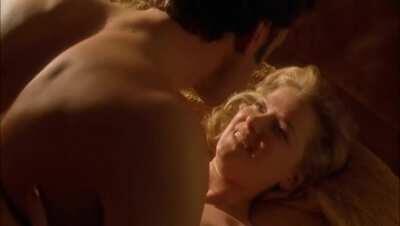 Classic Gretchen Mol Plot from 