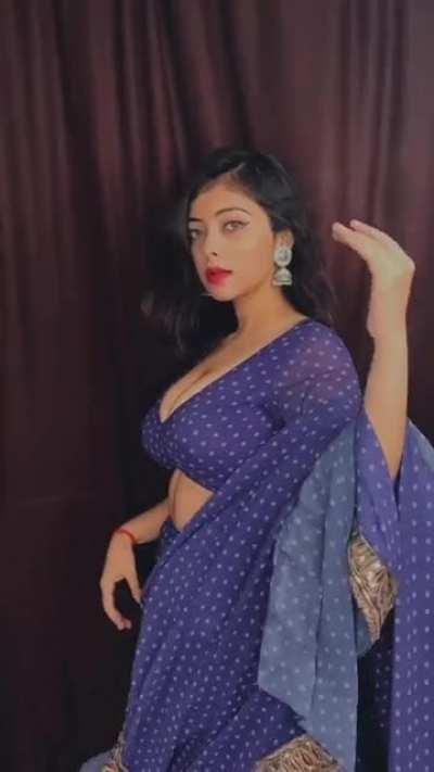 Comment your fantasies on Riya Pandey's melons