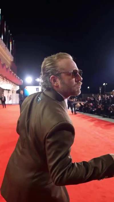 Shailene Woodley and Ben Foster sure know how to enjoy every second, and so they proved it on the red carpet of 'Motor City - IG August 2025