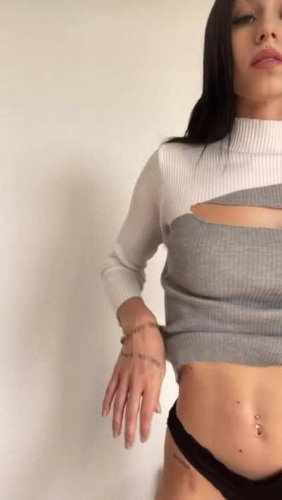 Wanna stretch me out and fill my body up?