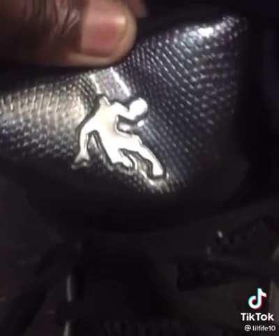 bro made the shoes mortify their owner 😭