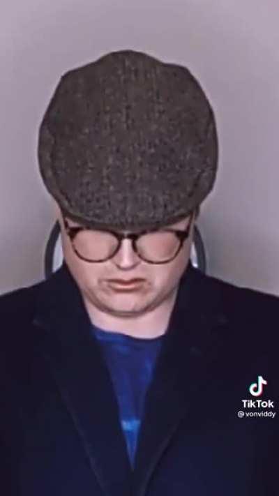 I’m a world of sheep, I’m a lone wolf 🐩