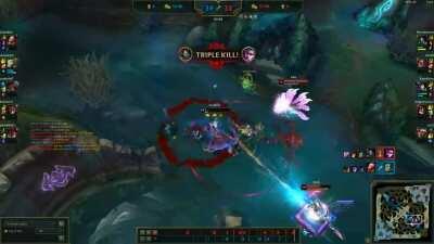 Akali with elder buff(before energy nerf)