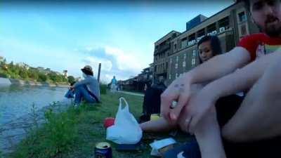 🔥 Hawk takes someone's dinner for a ride 🔥