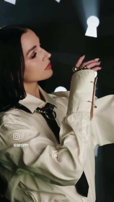 Poppy's new video on Instagram 