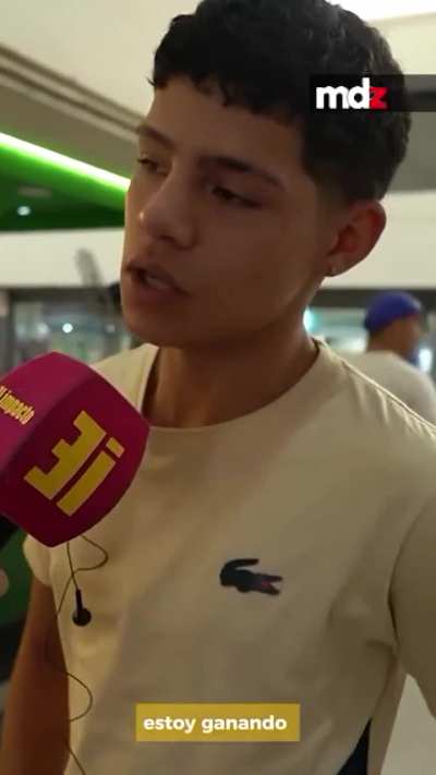 VIDEO: le preguntaron a qué se dedican y cuánto ganan a varios argentinos. ¿Posta un policía de PBA gana $660 lucas?