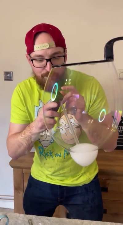 Cooking a marshmallow with a soap bubble