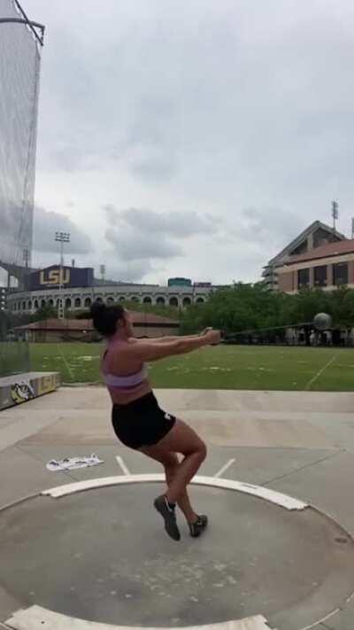 The Athleticism of Pro Hammer Thrower Janee' Kassanavoid