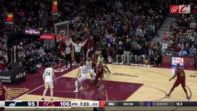 [Highlight] Craig Porter Jr. goes behind the back to Tristan Thompson, who sends a no-look pass to Niang, who misses, but Okoro grabs the ORB and sends it to Sam Merrill, who hits his career high 8th three of the night