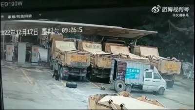 PSA: When Inflating Tires, Keep A Safe Distance...