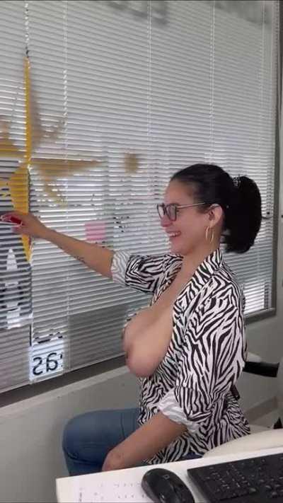 The guy didn't like my tits... [GIF]