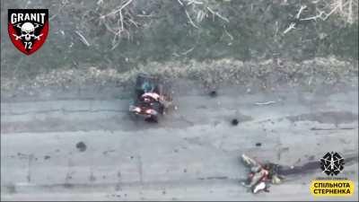 Ukraine’s ‘Granit 72’ drone team (UA 72nd Mechanized Brigade) spotted a pair of Russian soldiers on a quad bike and struck them with an FPV ‘kamikaze’ drone, with good effect in March 31, 2024